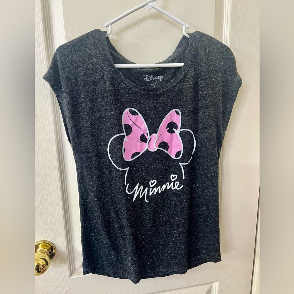 🎀Disney Minnie shirt!🎀